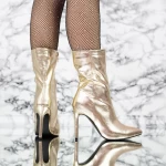 Ženski nizki škornji s tanko peto TN-009 Zlata | Botinelli
