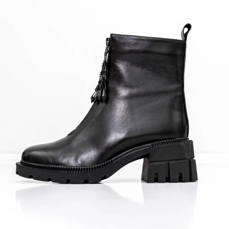 Kratki spomladansko-jesenski ženski škornji K2946-30A Črna Jose Simon