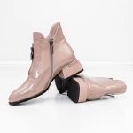 Nizki škornji z debelo peto K21713-6A Breskev Jose Simon