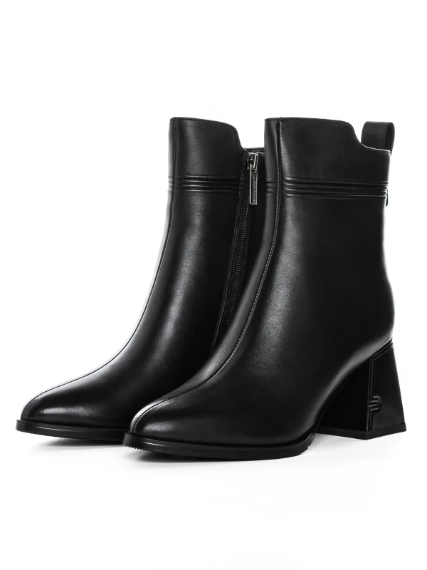 Nizki škornji z debelo peto K107-55-B81A Črna Jose Simon