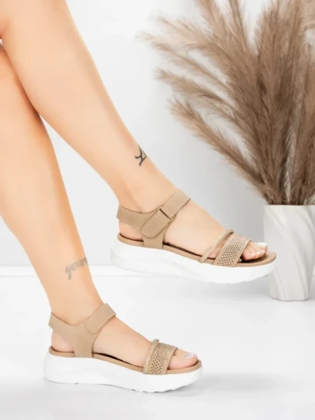 Ženski sandali s platformo 5GS68 Breskev | Mei