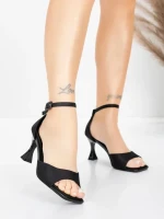 Ženski sandali s tanko peto 5GZ90 Črna | Mei